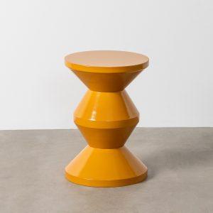 mesa-auxiliar-mostaza-metal-decoracion-33-x-33-x-47-cm-615663